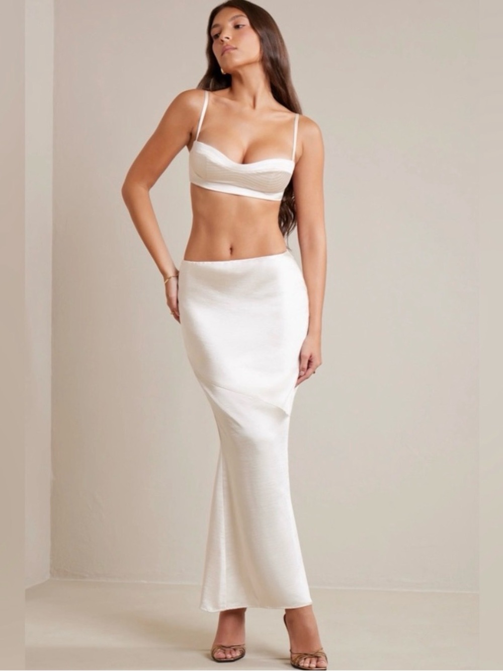 Oh Polly ILYSIA NWT Set 0/2
Satin Soft Cup Bralette and Skirt in Ivory